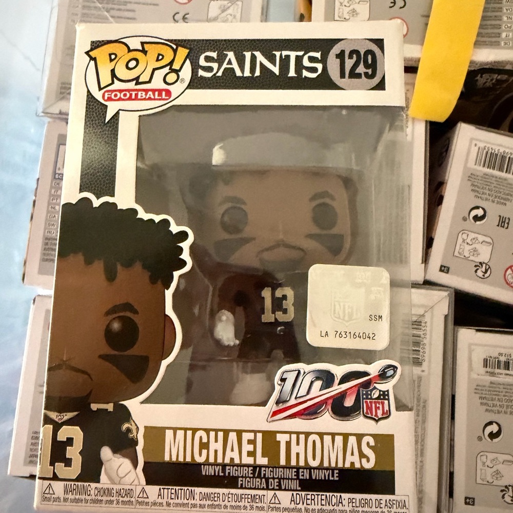 🫶🏼Funko Pop Football Michael Thomas - Black, Gold, White